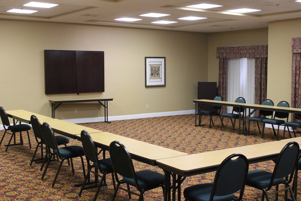 holiday inn express and suites thomasville by ihg