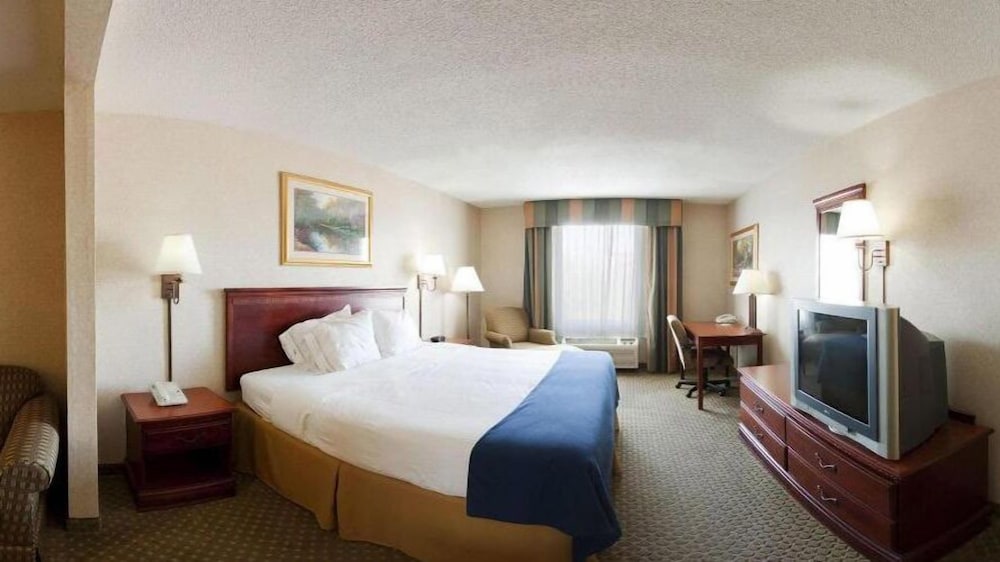 holiday inn express and suites thomasville by ihg