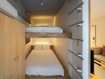m w hotel