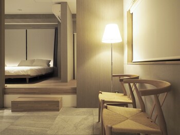 m w hotel