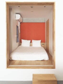 m w hotel