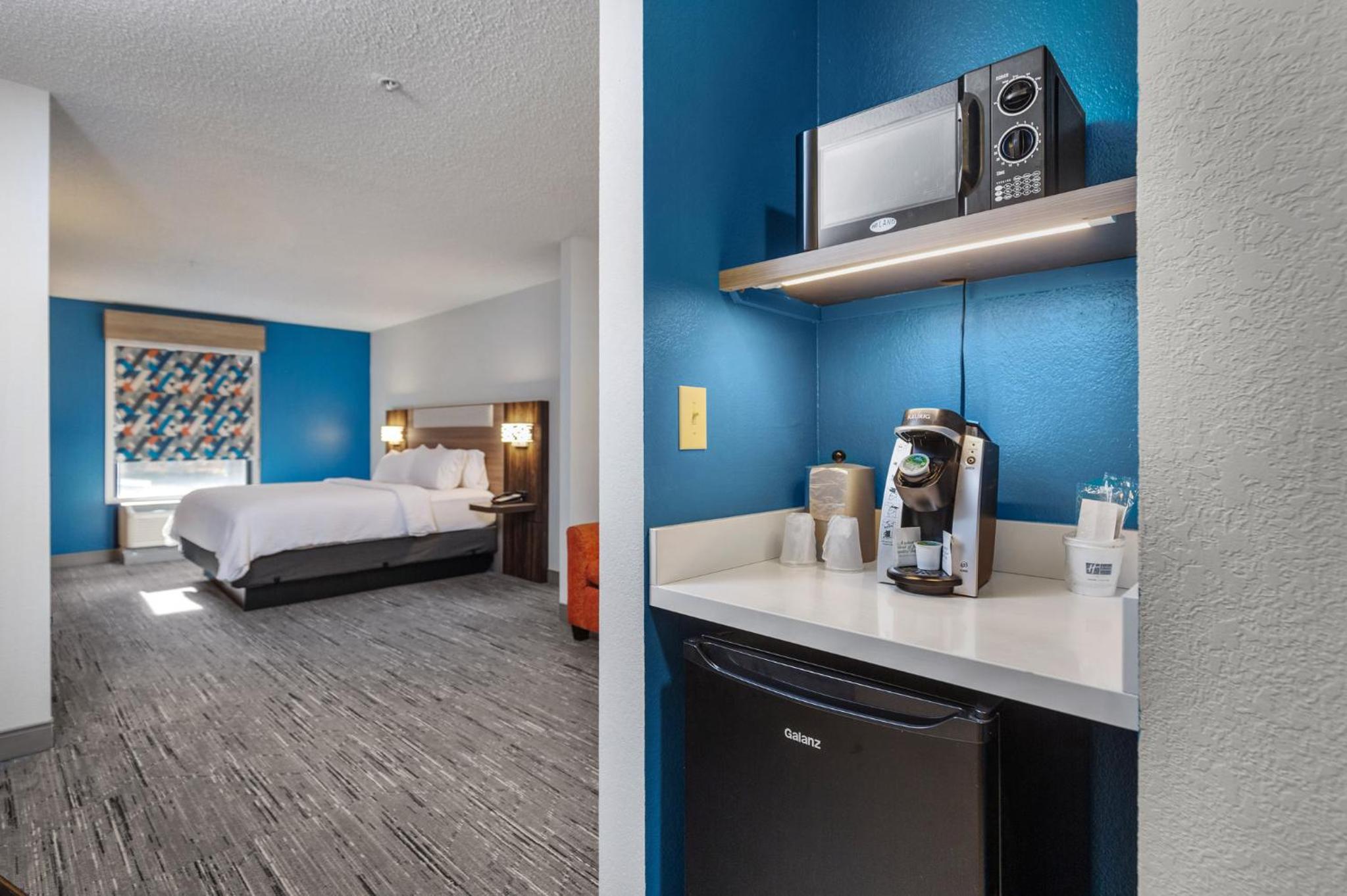 holiday inn express new albany by ihg