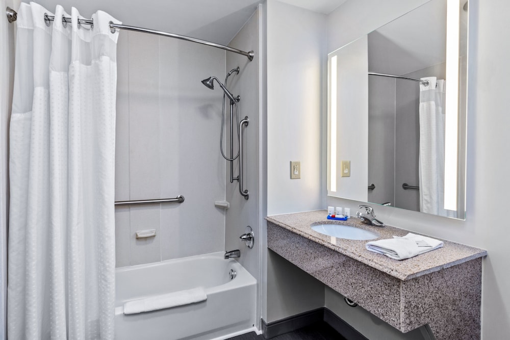 holiday inn express new albany by ihg