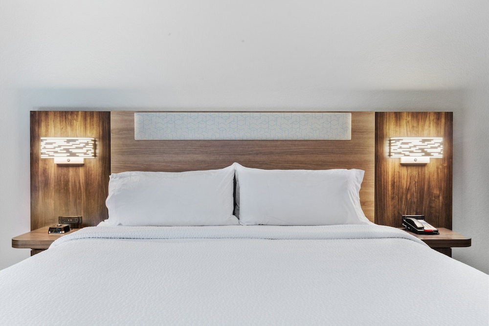 holiday inn express new albany by ihg