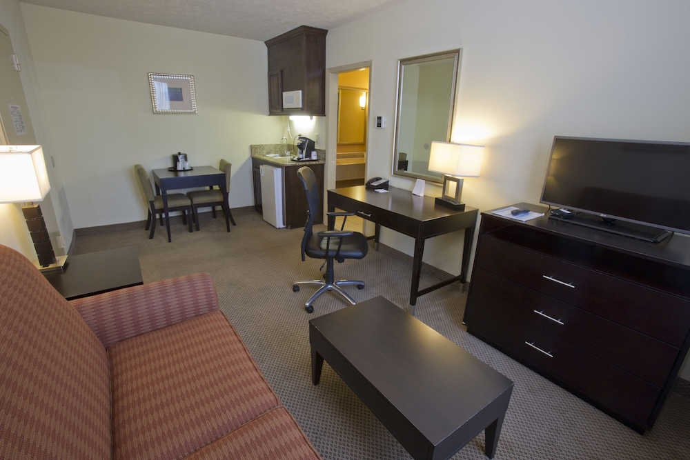 holiday inn express new albany by ihg