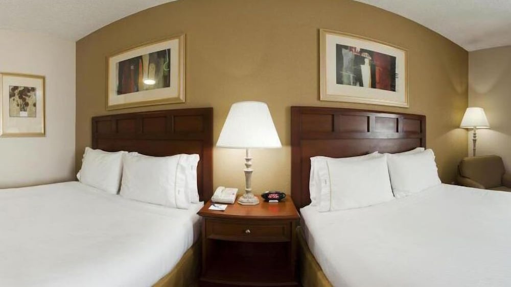 holiday inn express hotel and suites by ihg
