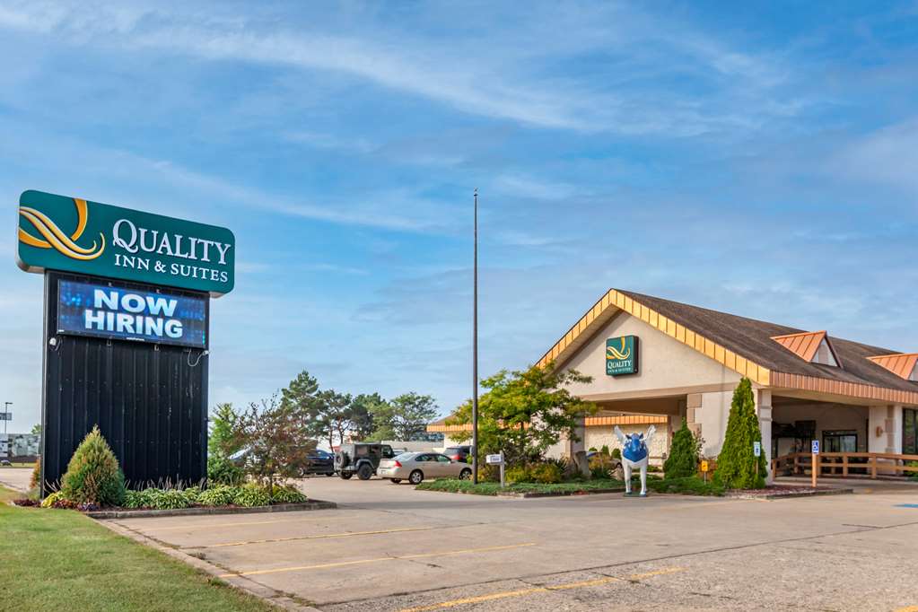 quality inn and suites escanaba north