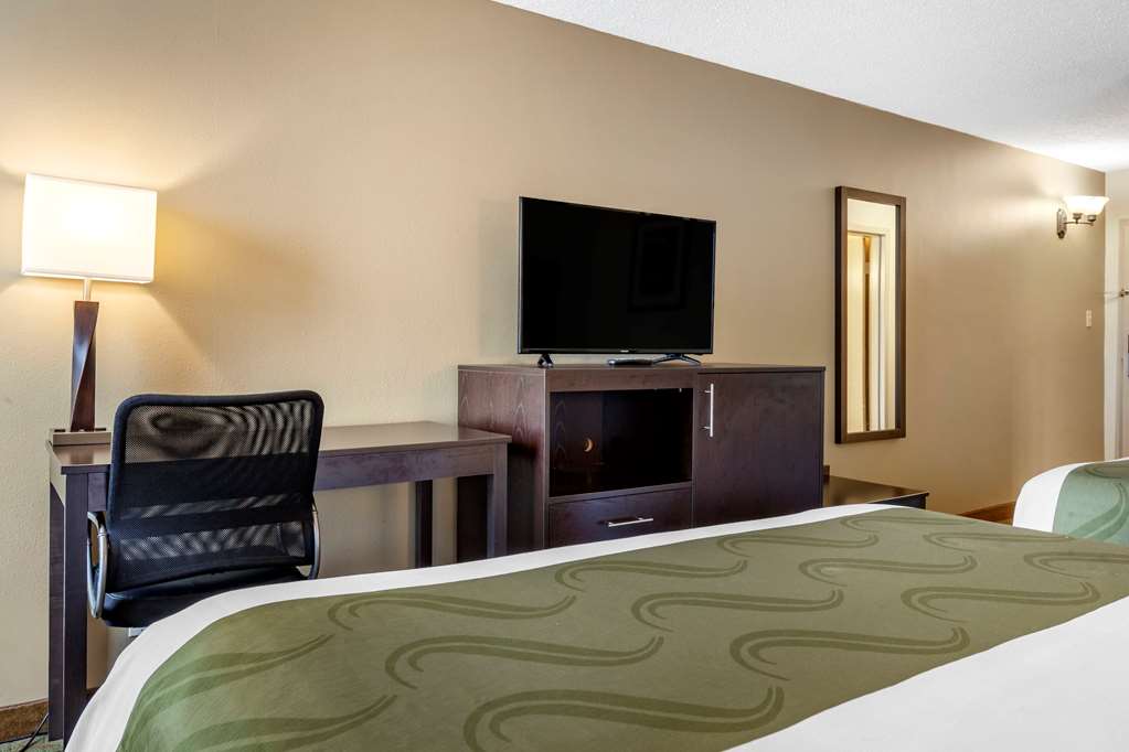 quality inn and suites escanaba north