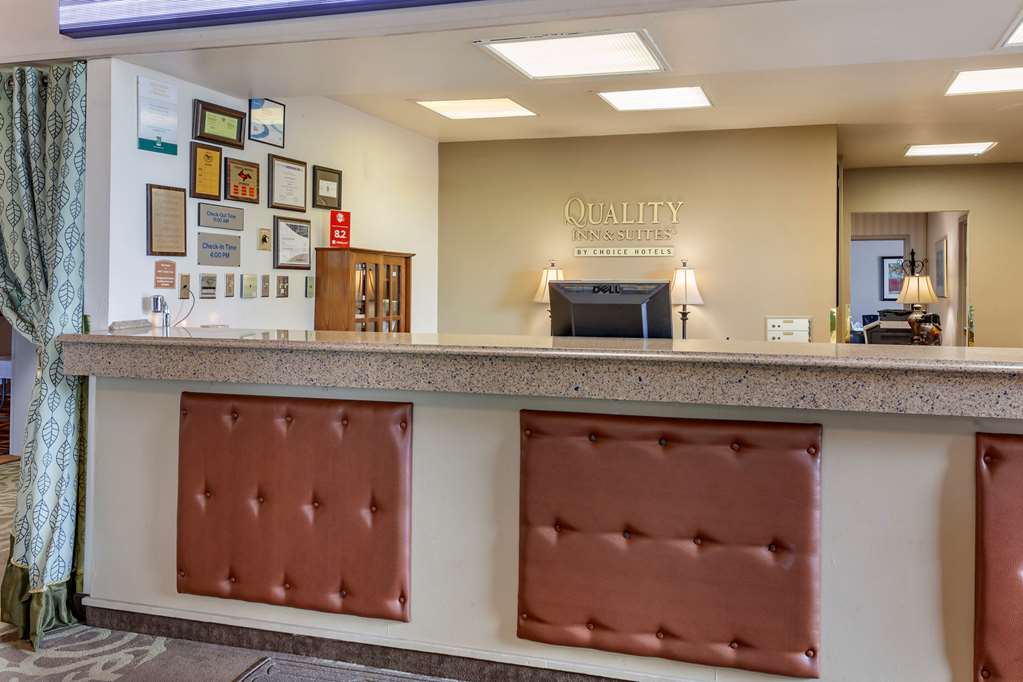 quality inn and suites escanaba north