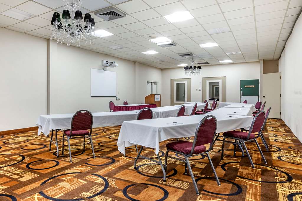 quality inn and suites escanaba north