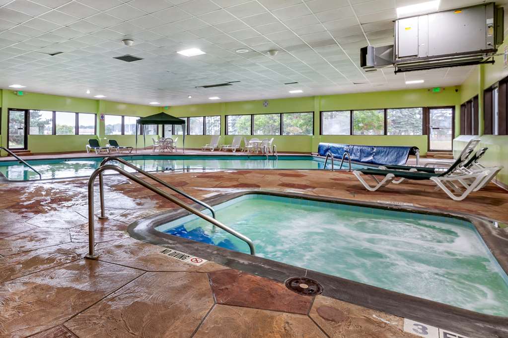 quality inn and suites escanaba north