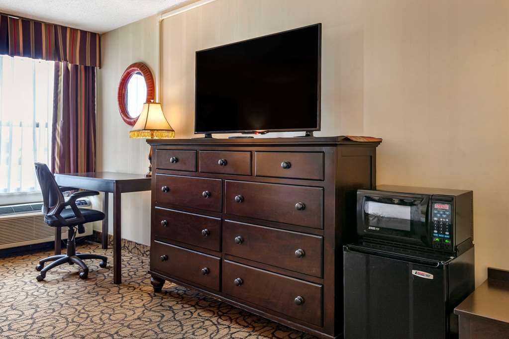 quality inn and suites escanaba north