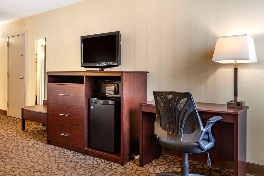 quality inn and suites escanaba north