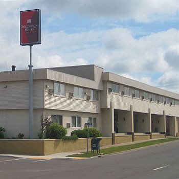 magnuson hotel copper crown