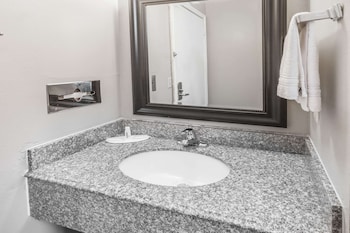 Super 8 By Wyndham Chickasha,Oklahoma>>Chickasha,2 star
