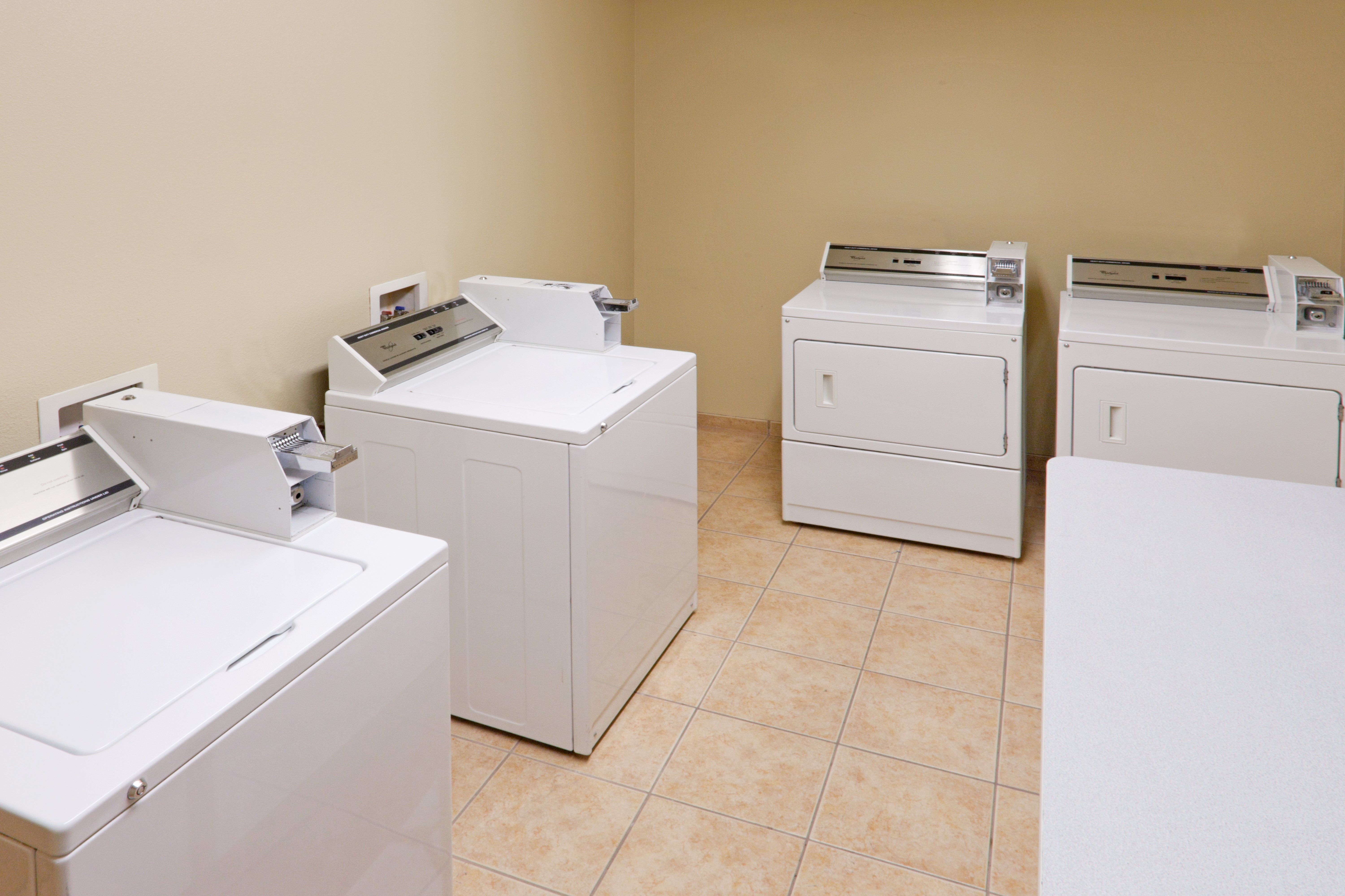 holiday inn express and suites gillette by ihg