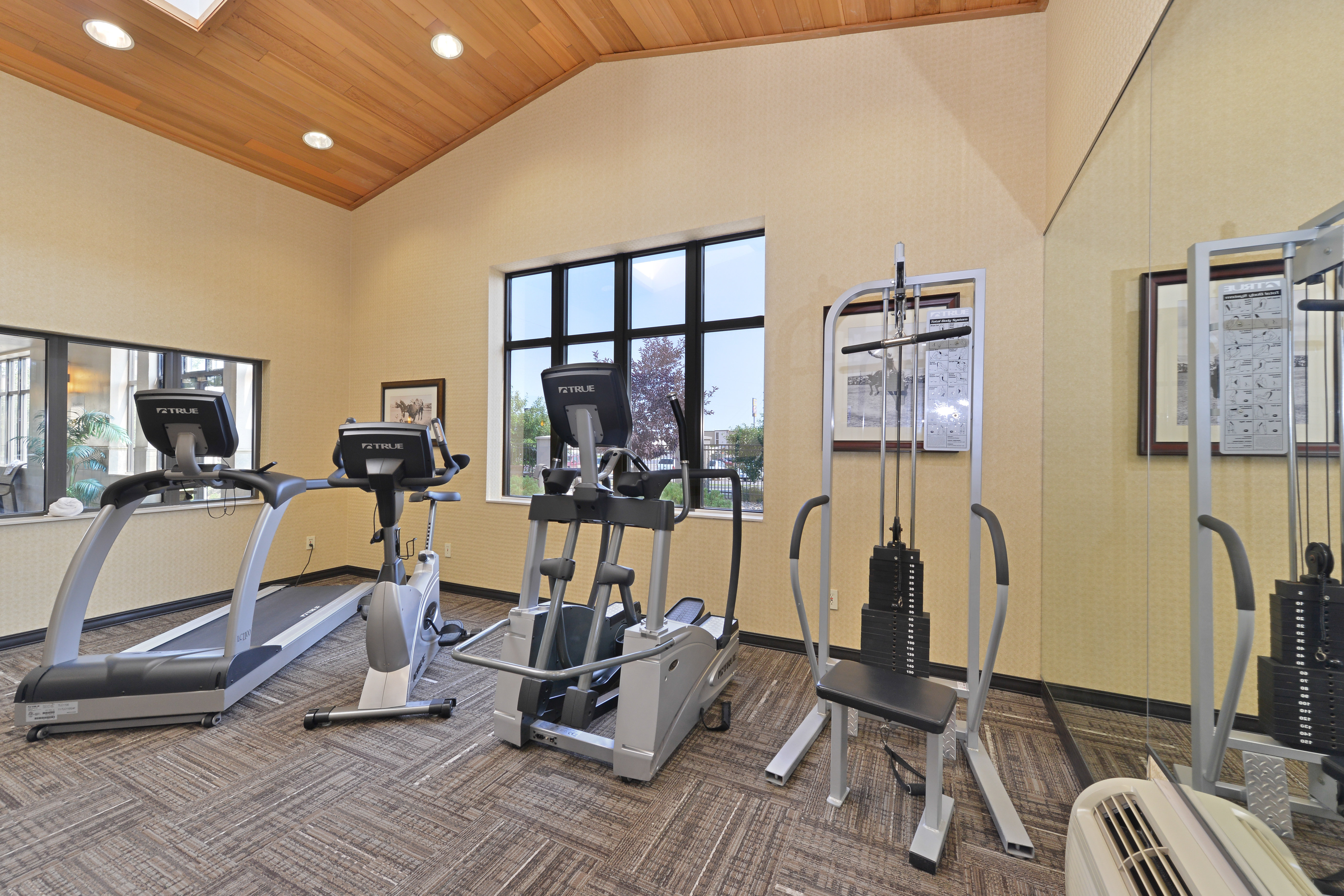 holiday inn express and suites gillette by ihg