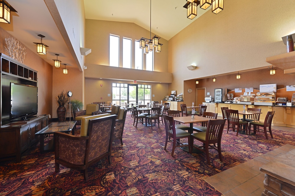 holiday inn express and suites gillette by ihg