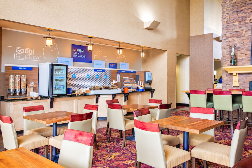 holiday inn express and suites gillette by ihg