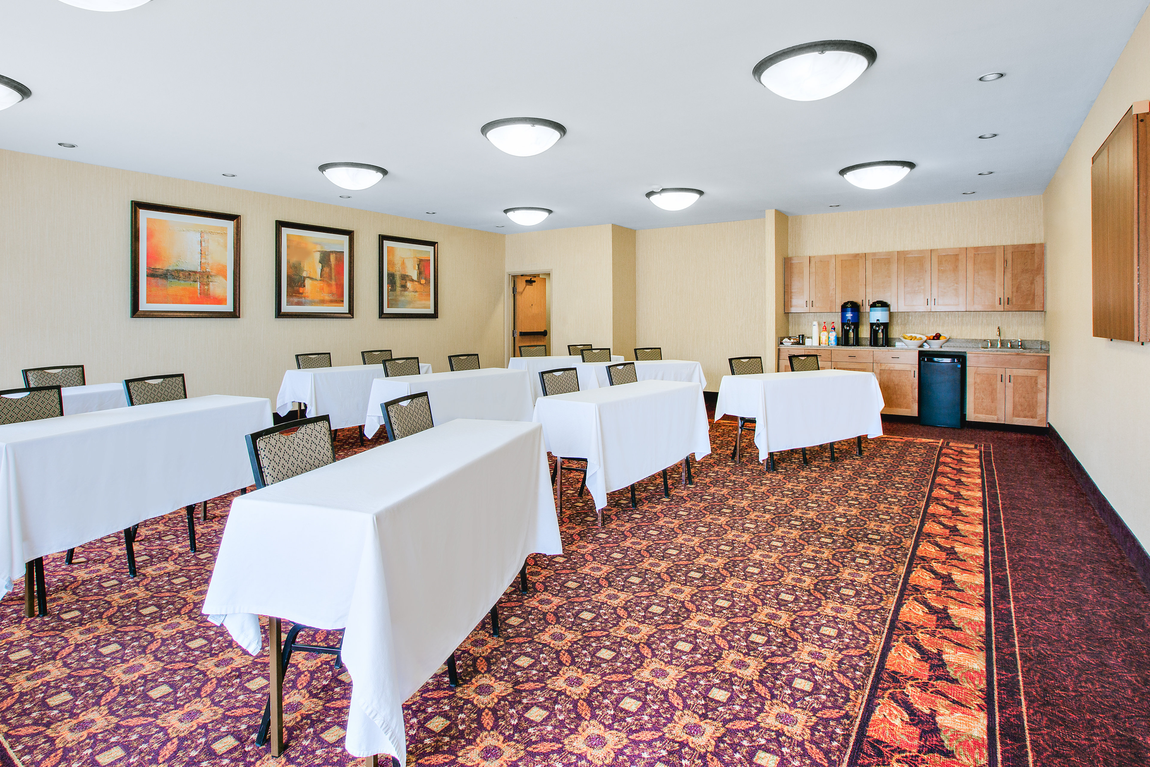 holiday inn express and suites gillette by ihg