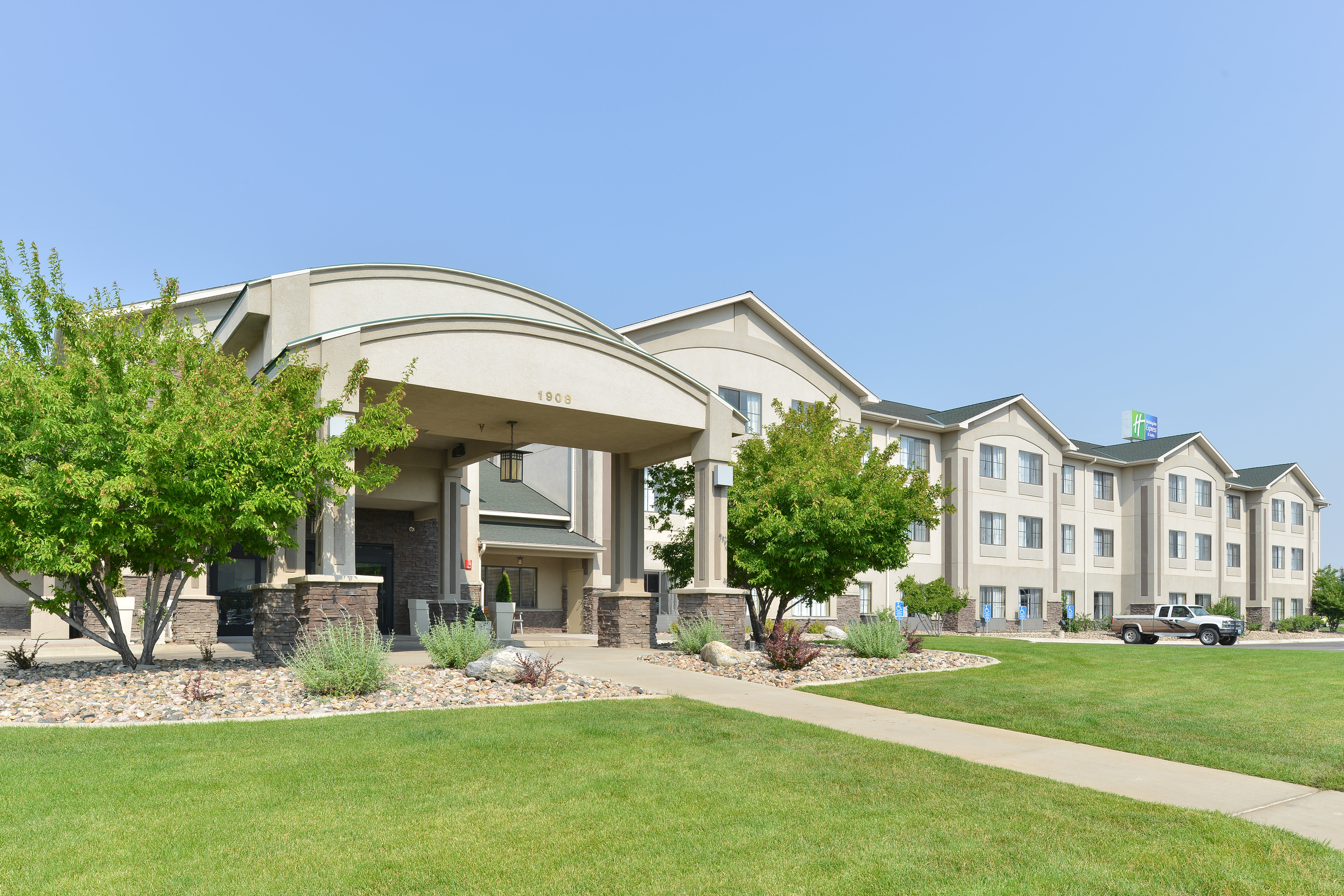 holiday inn express and suites gillette by ihg