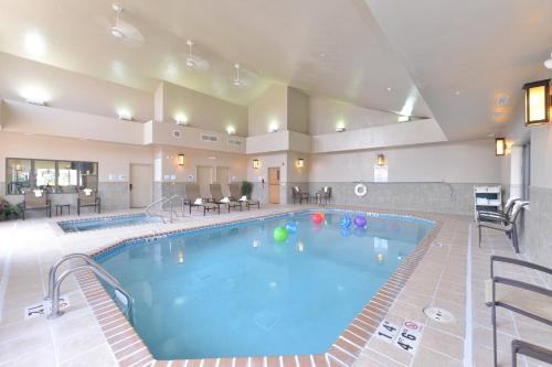 holiday inn express and suites gillette by ihg