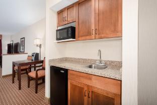 holiday inn express and suites gillette by ihg