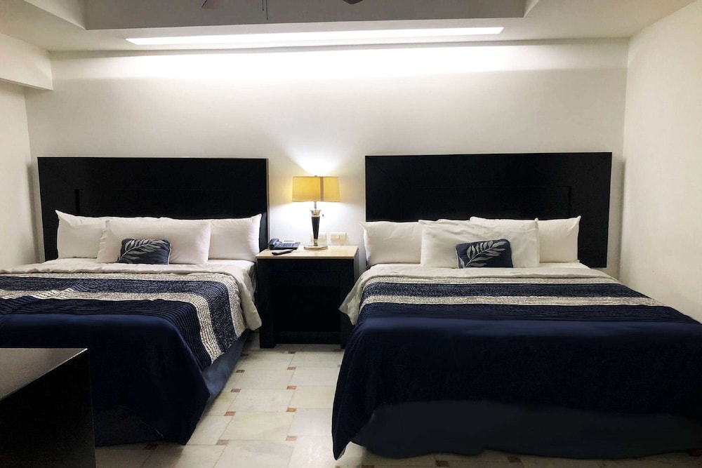 wyndham garden los mochis plaza inn