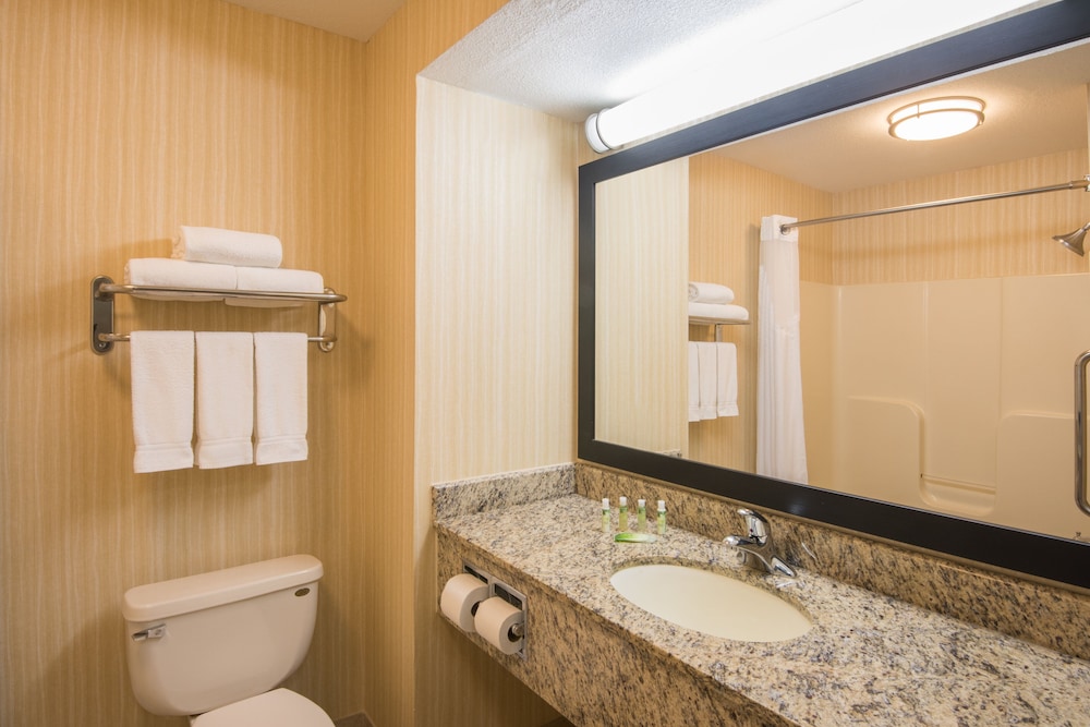 holiday inn express and suites wauseon by ihg