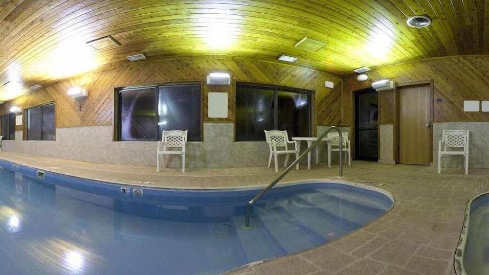 holiday inn express and suites wauseon by ihg