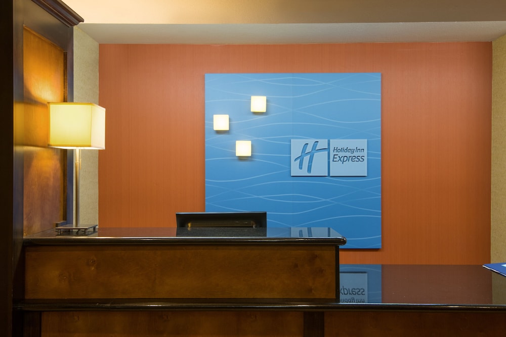 holiday inn express and suites wauseon by ihg
