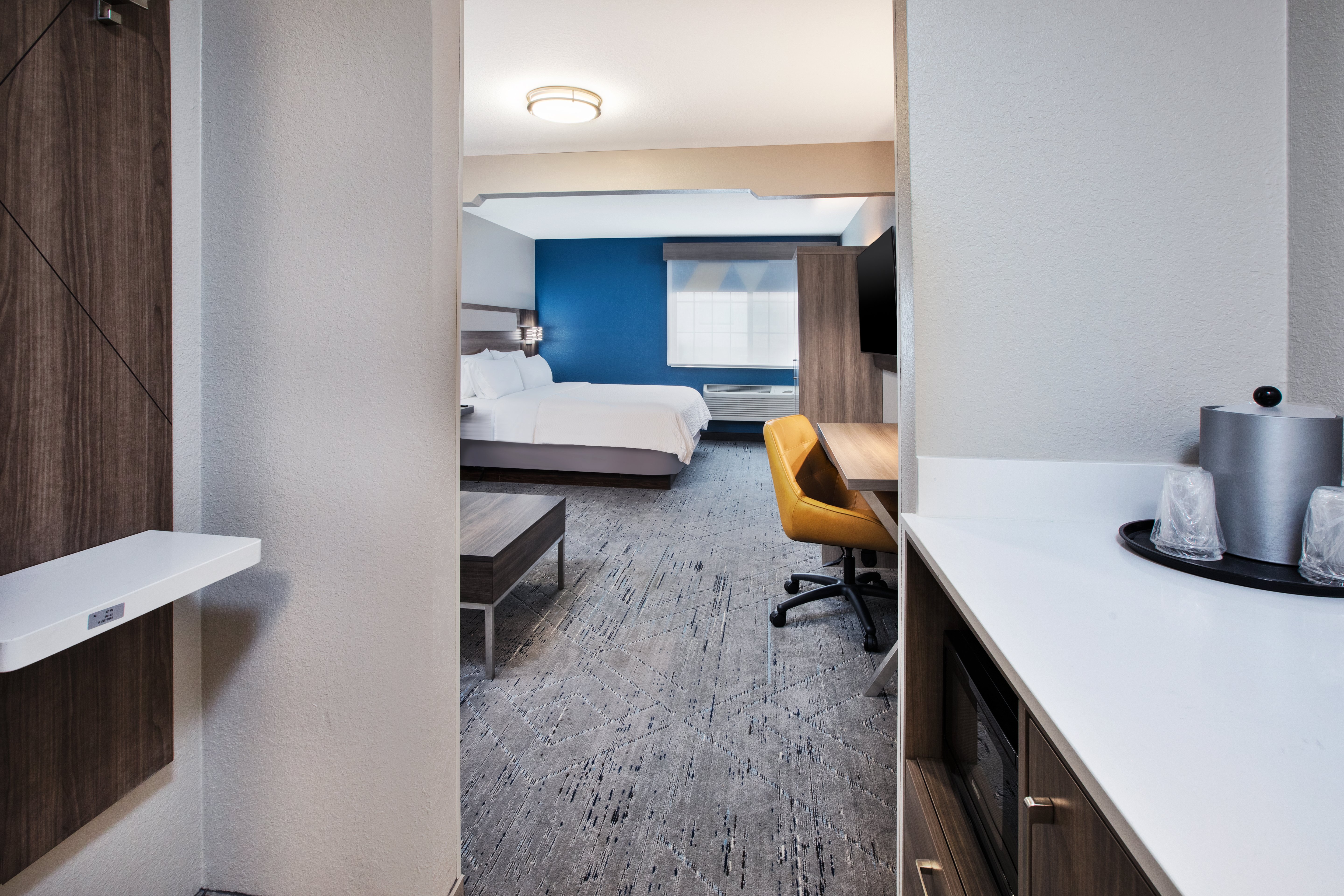 holiday inn express and suites wauseon by ihg