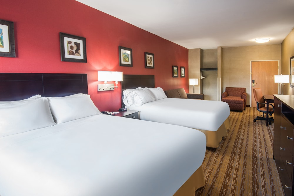 holiday inn express and suites wauseon by ihg