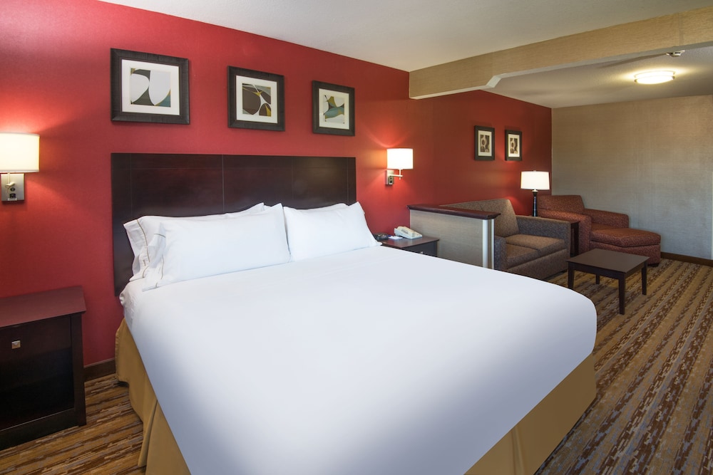 holiday inn express and suites wauseon by ihg
