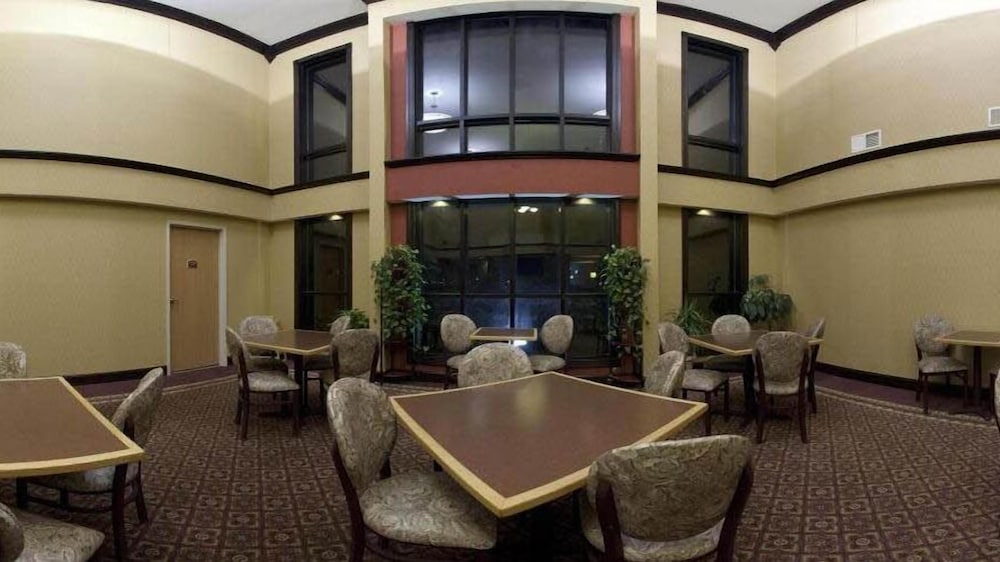 holiday inn express and suites wauseon by ihg