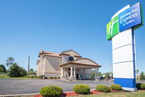 holiday inn express and suites wauseon by ihg