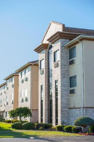 holiday inn express and suites wauseon by ihg