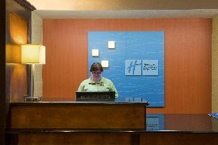 holiday inn express and suites wauseon by ihg
