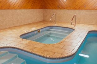 holiday inn express and suites wauseon by ihg
