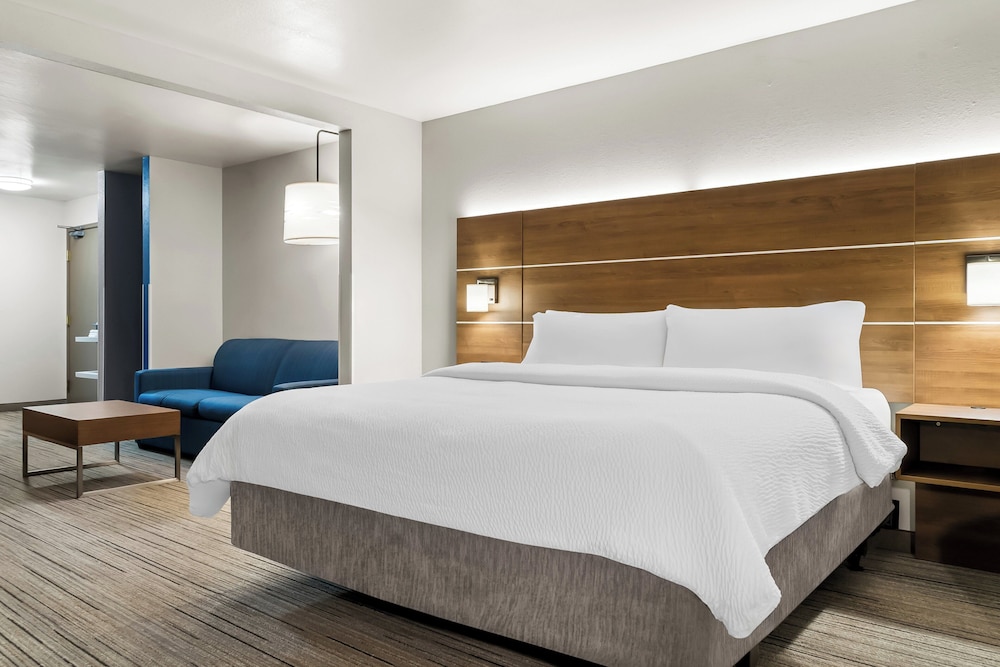 holiday inn express and suites marion by ihg