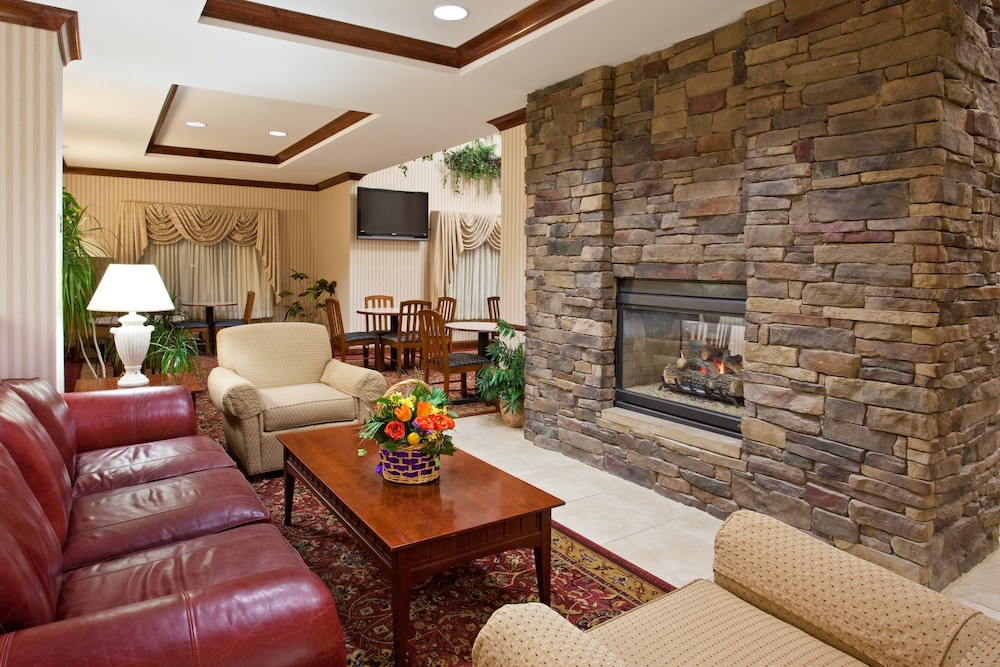 holiday inn express and suites marion by ihg