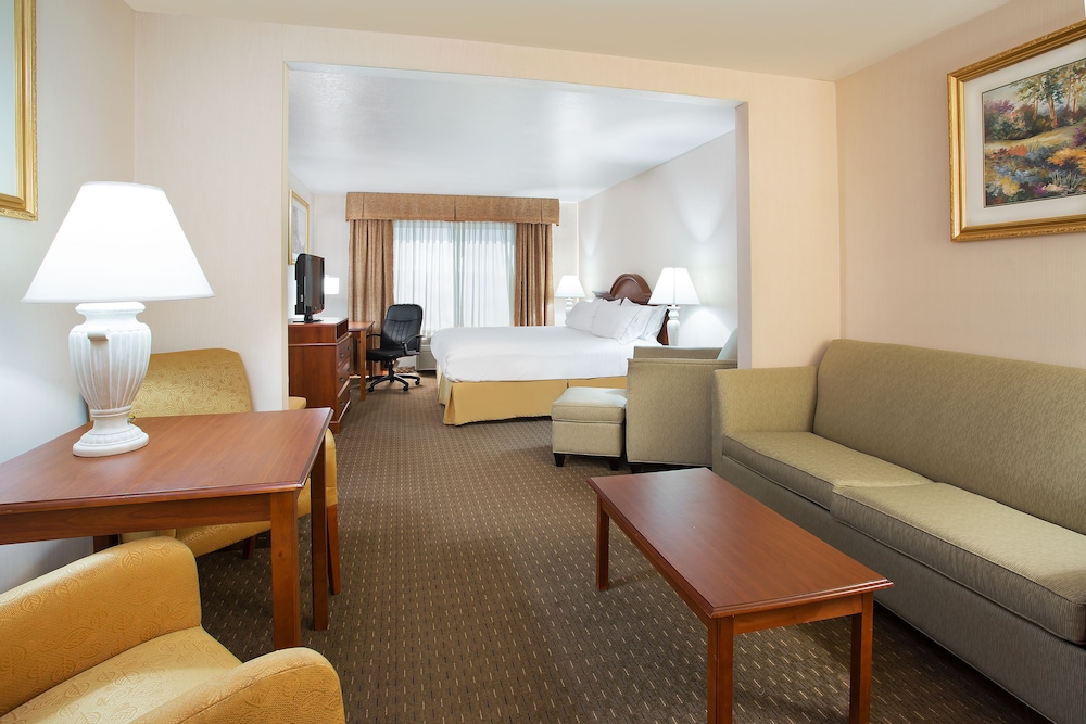 holiday inn express and suites marion by ihg