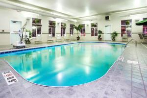 holiday inn express and suites marion by ihg