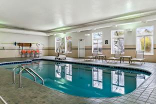 holiday inn express and suites marion by ihg