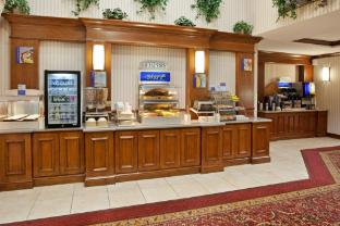 holiday inn express and suites marion by ihg