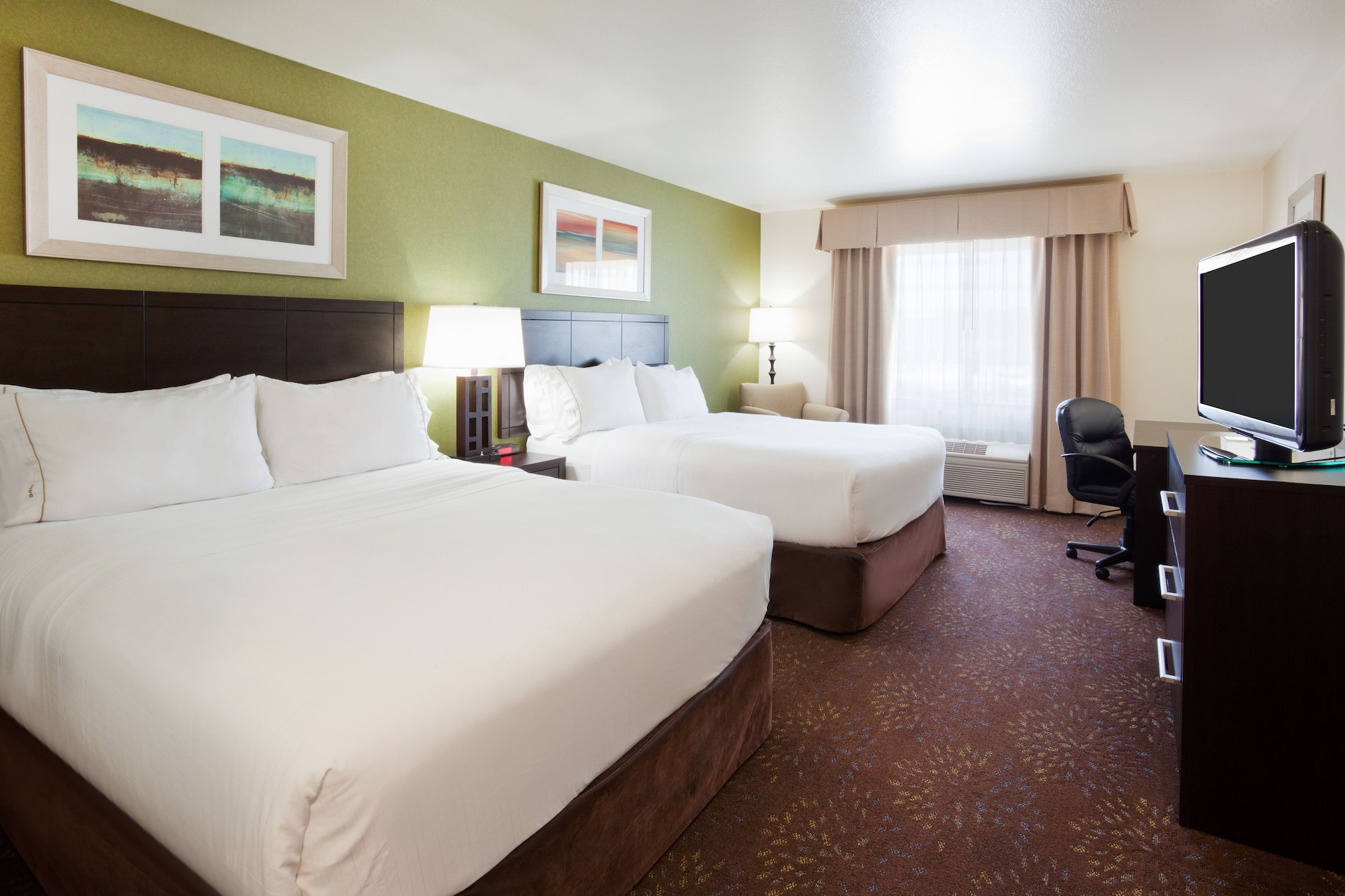 holiday inn express and suites aberdeen by ihg