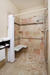 holiday inn express and suites aberdeen by ihg