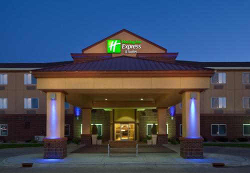 holiday inn express and suites aberdeen by ihg
