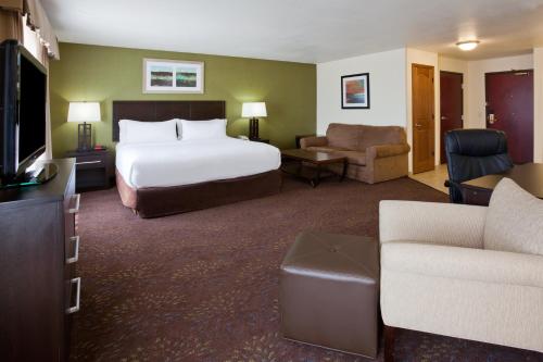 holiday inn express and suites aberdeen by ihg
