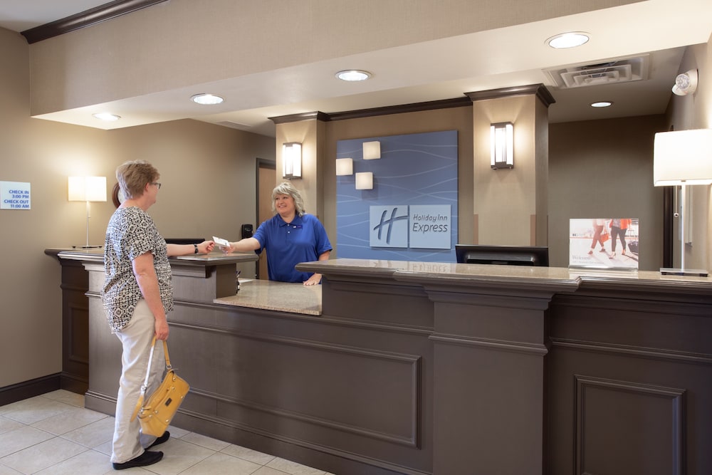 holiday inn express and suites yankton by ihg